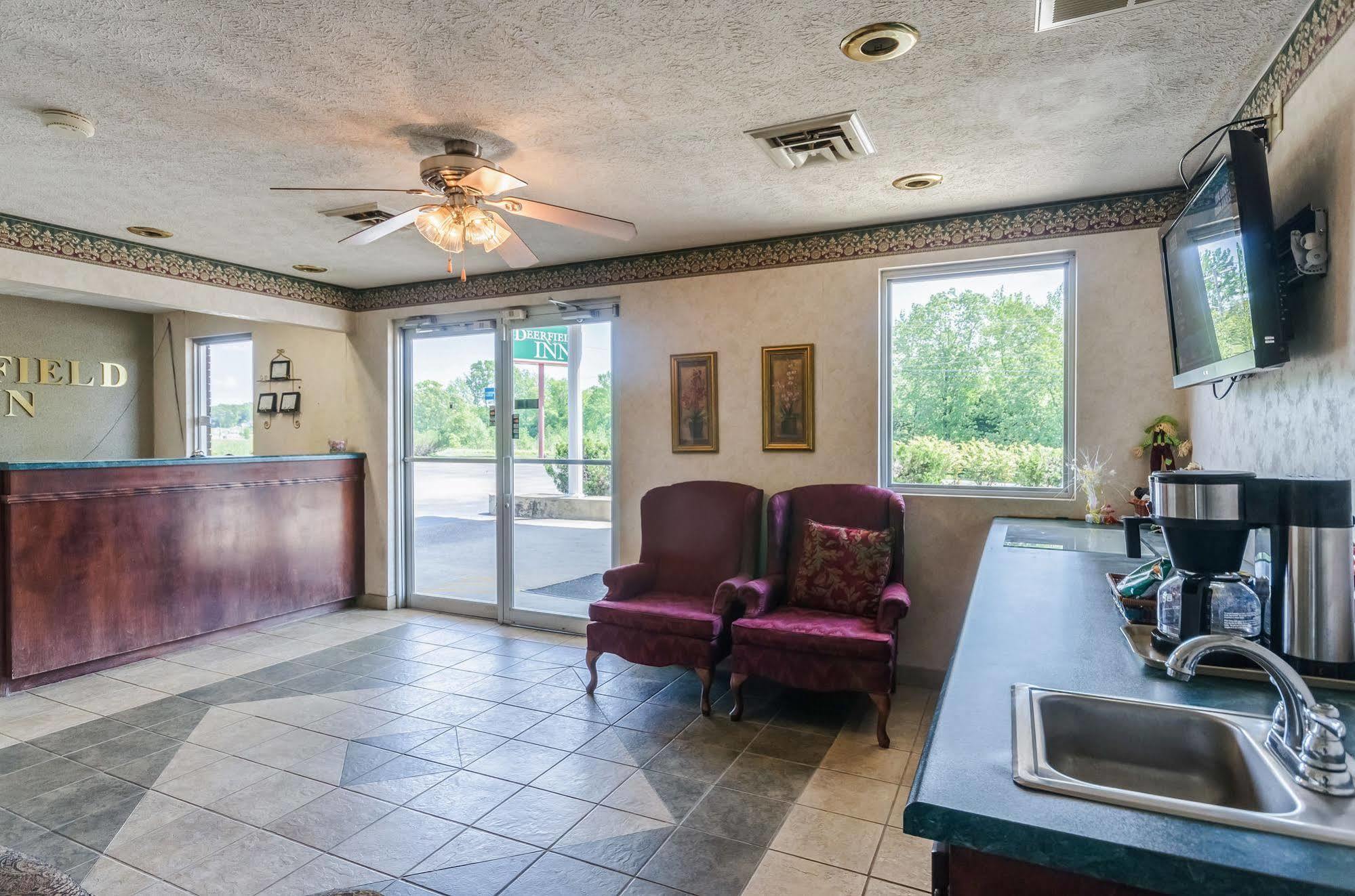 Deerfield Inn Parsons Экстерьер фото